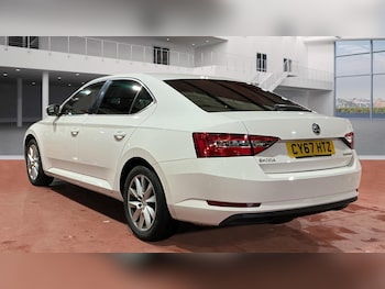 Used Skoda Superb 2018 for sale - 77549511: Photo