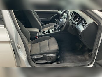 Used Volkswagen Passat 2016 for sale - 78320333: Photo