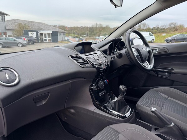 Used Ford Fiesta 2016 for sale - 74033042: Photo 10