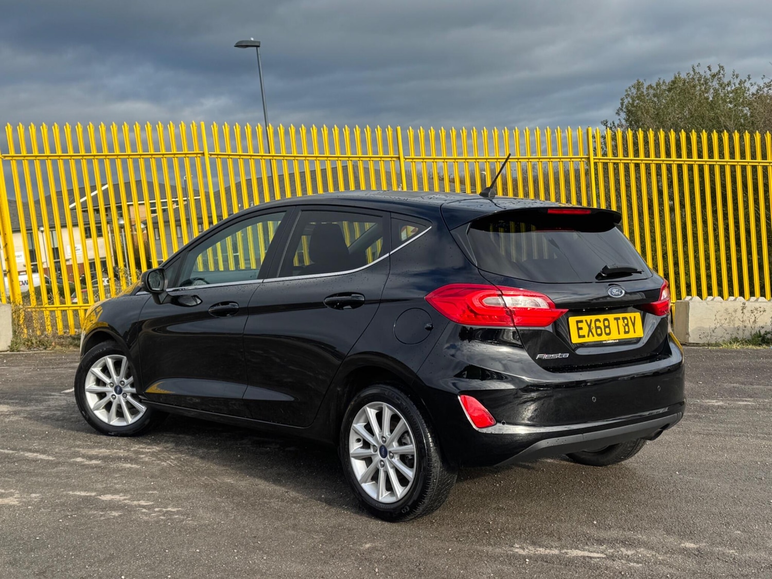 Used Ford Fiesta for sale - 76996842: Photo 2