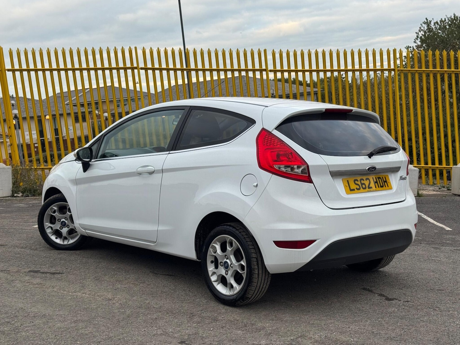 Used Ford Fiesta 2012 for sale - 76306939: Photo 2