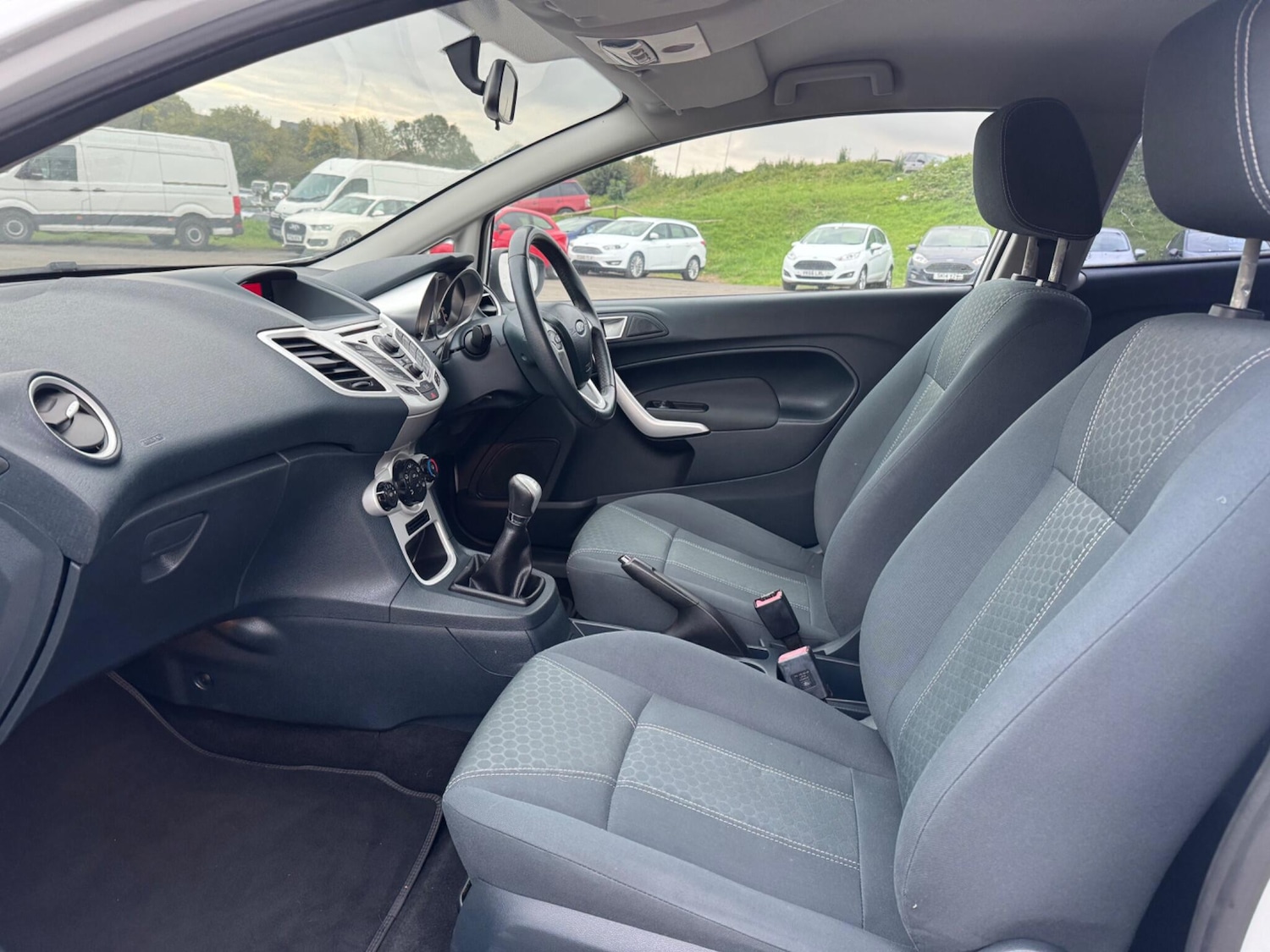 Used Ford Fiesta 2012 for sale - 76306939: Photo 9