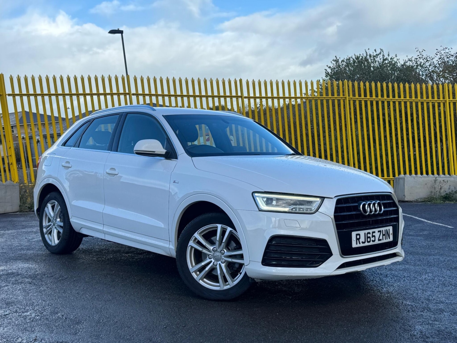 Used Audi Q3 for sale - 76993546: Photo 1