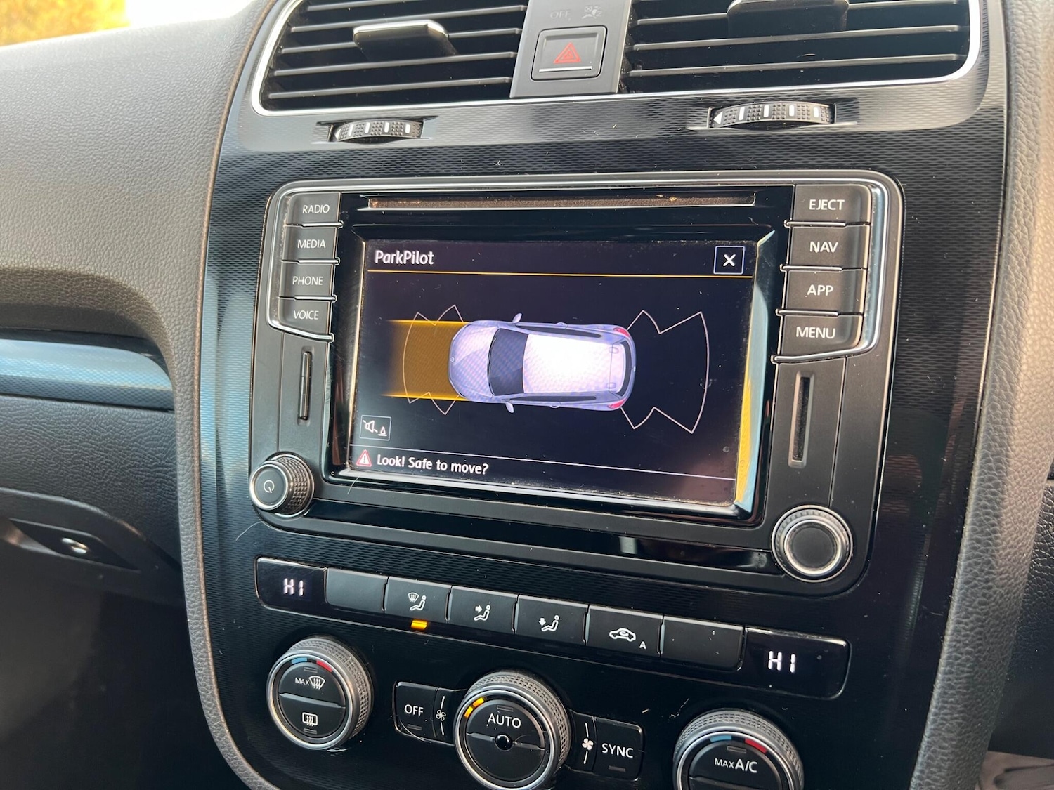 Used Volkswagen Scirocco 2017 for sale - 76995696: Photo 8