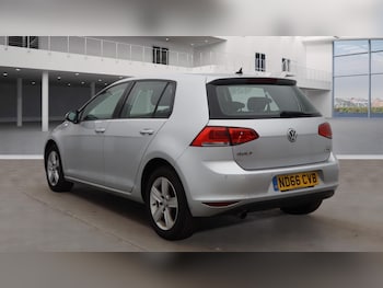 Used Volkswagen Golf 2016 for sale - 76166471: Photo 2