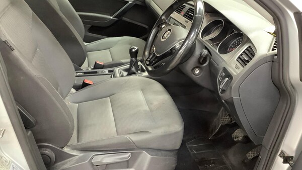 Used Volkswagen Golf 2016 for sale - 76166471: Photo 4