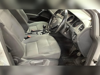 Used Volkswagen Golf 2016 for sale - 76166471: Photo 4