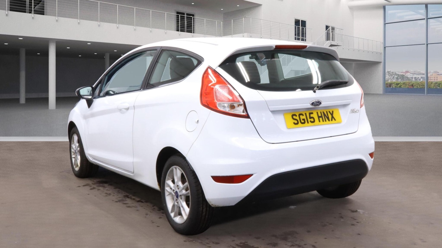 Used Ford Fiesta 2015 for sale - 76765508: Photo 2