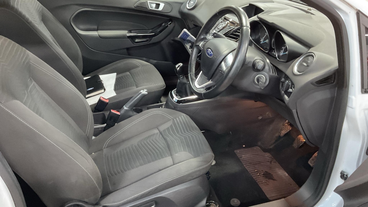 Used Ford Fiesta 2015 for sale - 76765508: Photo 5