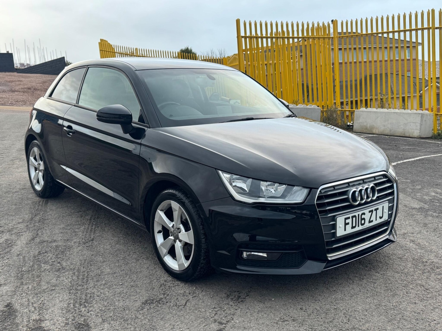 Used Audi A1 for sale - 76995990: Photo 4