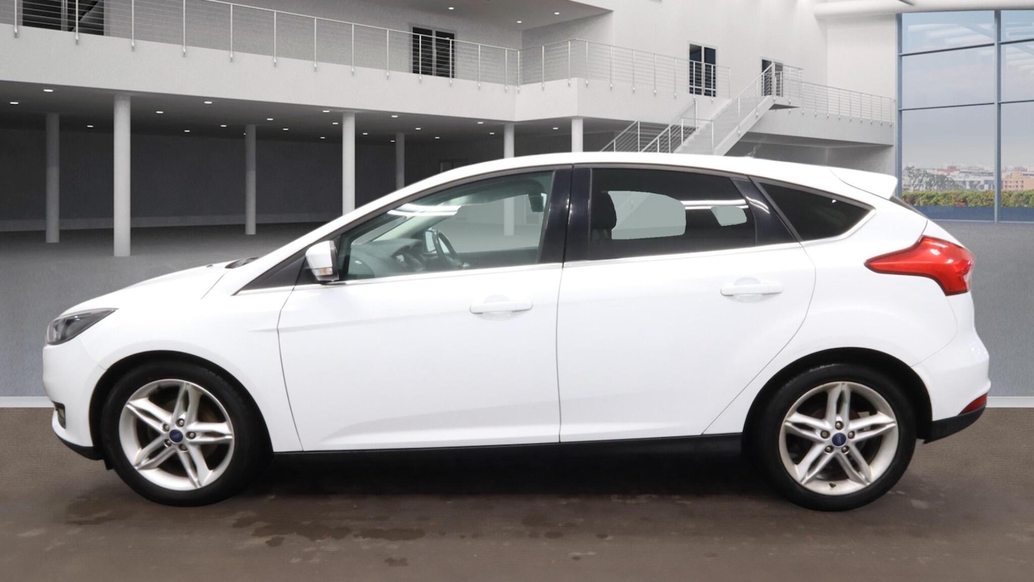 Used Ford Focus 2017 for sale - 77425543: Photo 3