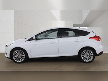 Used Ford Focus 2015 for sale - 78320350: Photo