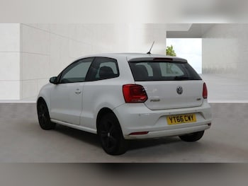 Used Volkswagen Polo 2016 for sale - 78320315: Photo