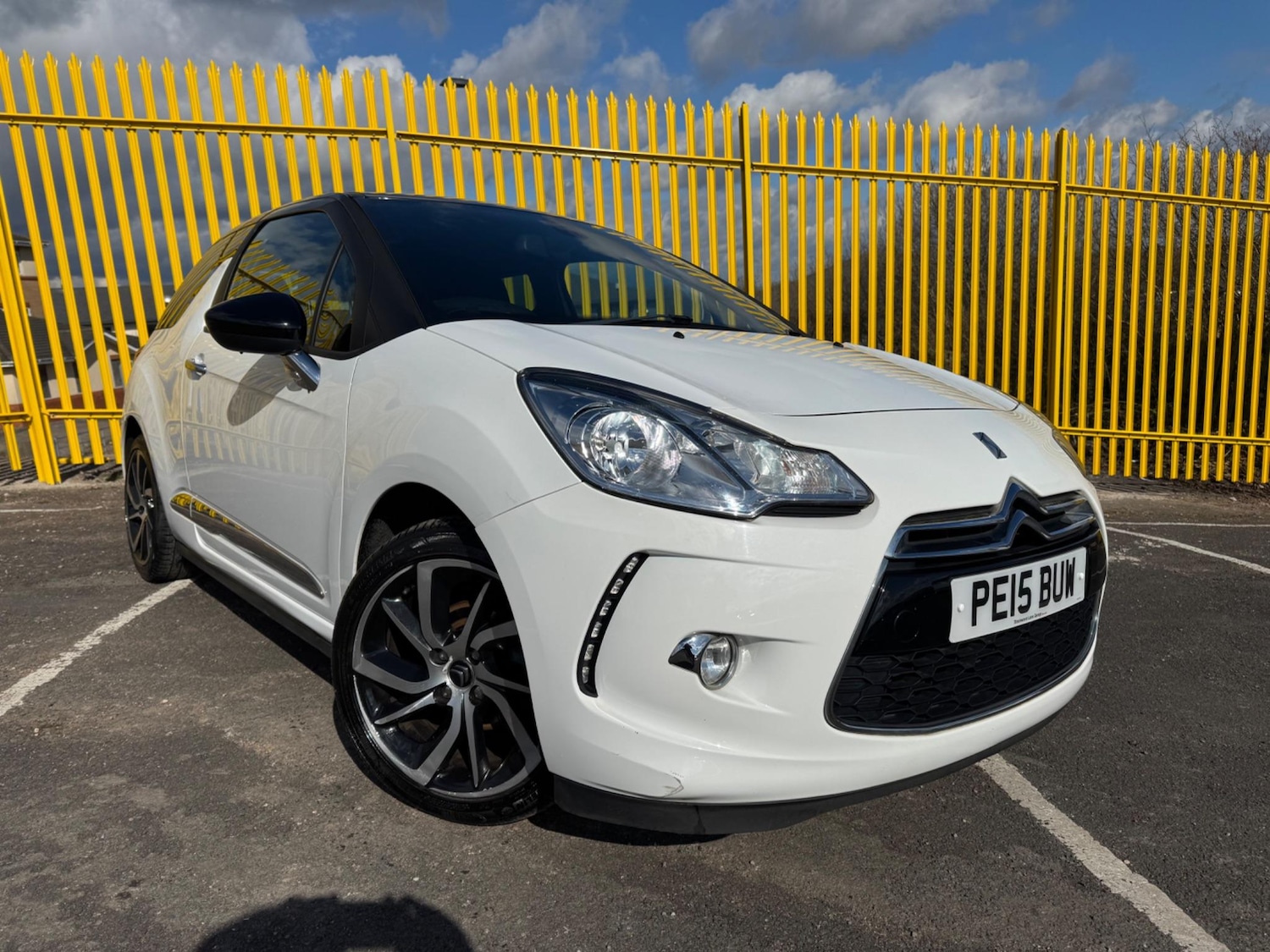 Used Citroen DS3 2015 for sale - 76528118: Photo 1