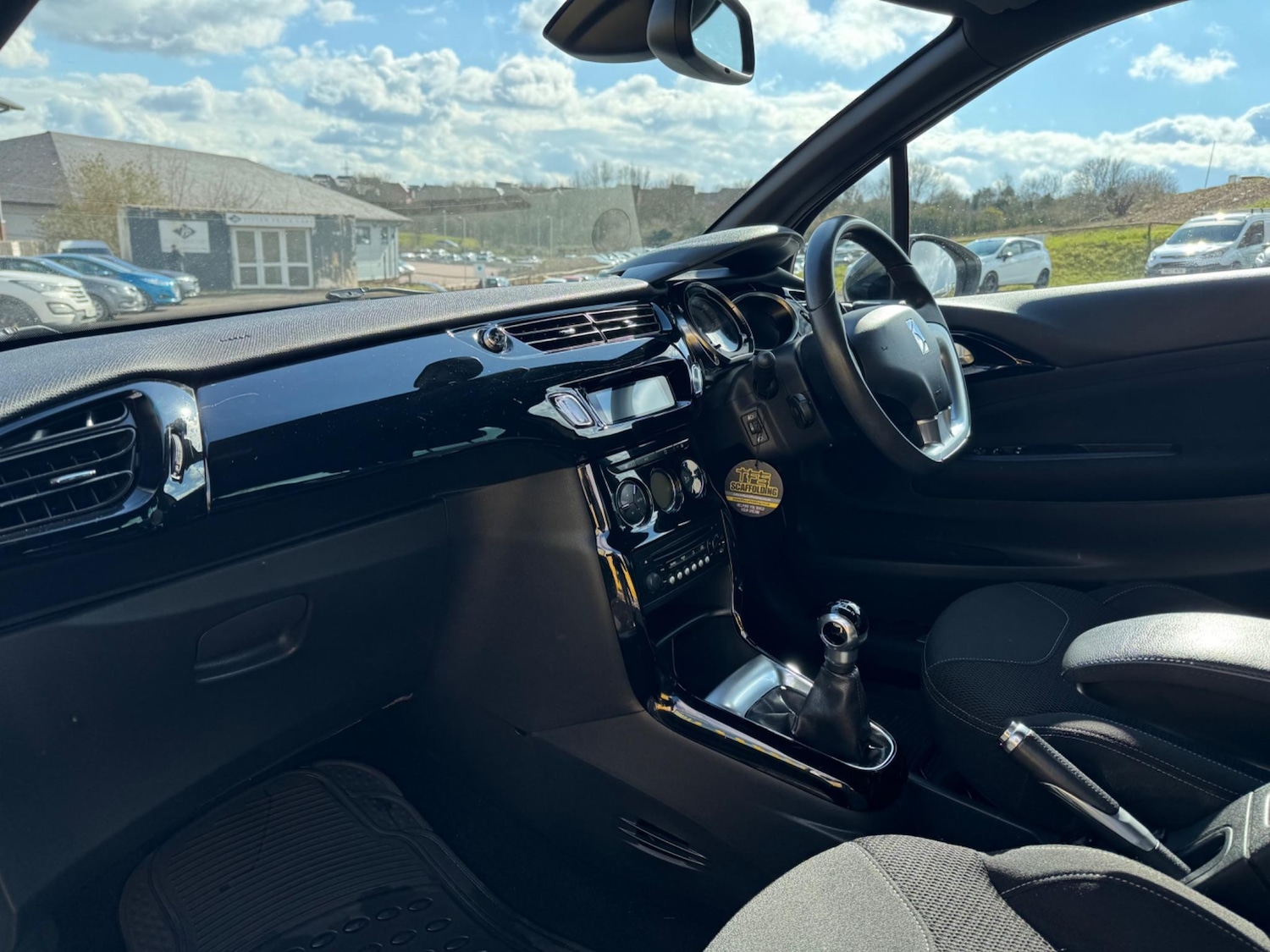 Used Citroen DS3 2015 for sale - 76528118: Photo 10