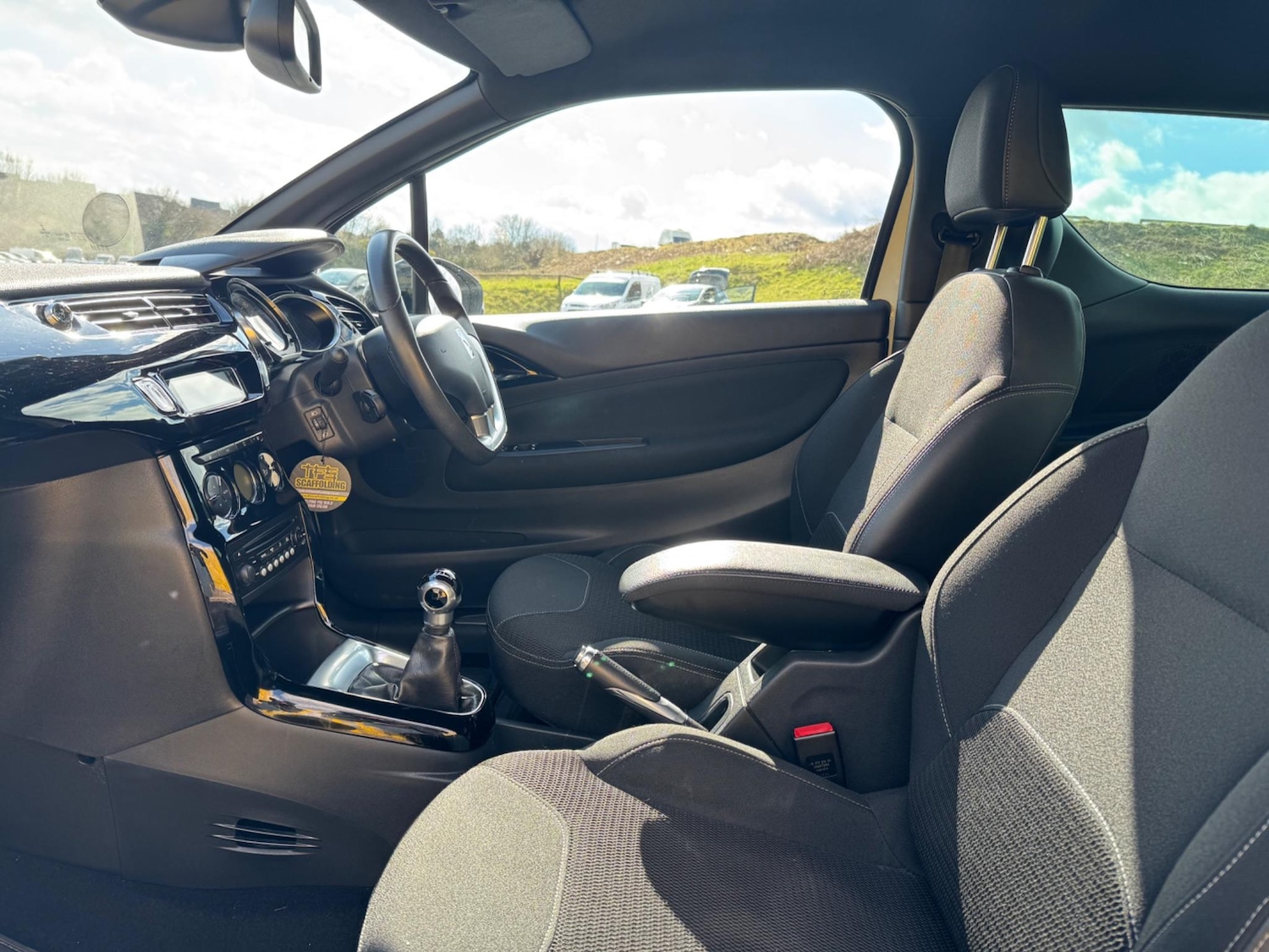 Used Citroen DS3 2015 for sale - 76528118: Photo 11