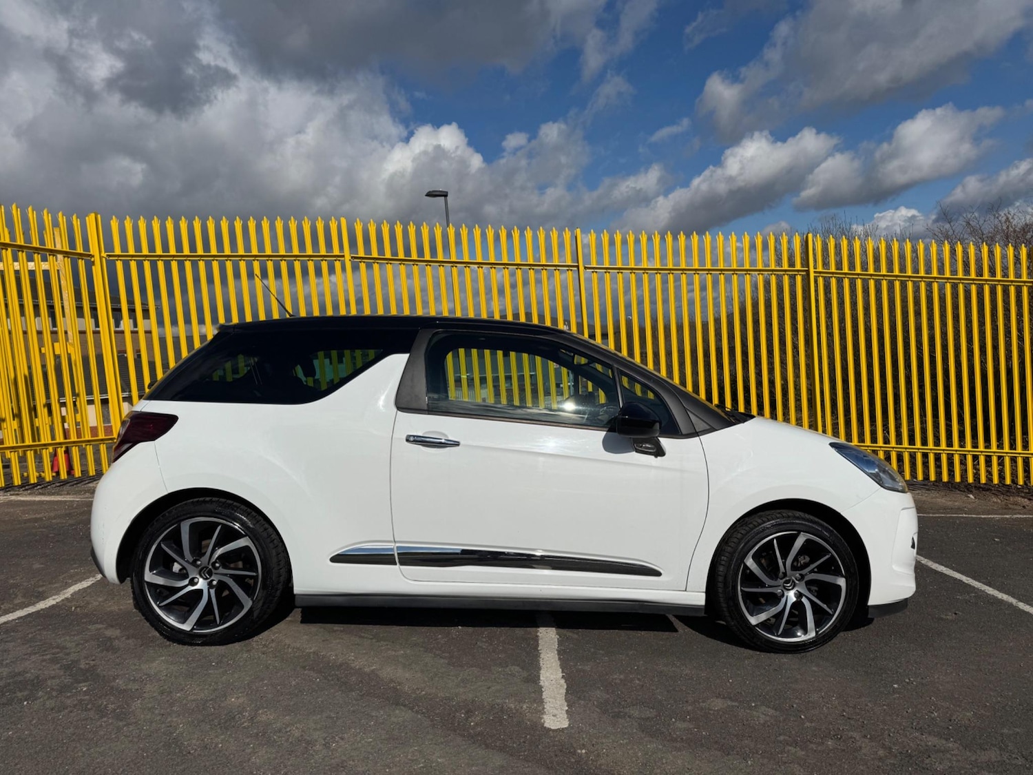 Used Citroen DS3 2015 for sale - 76528118: Photo 5