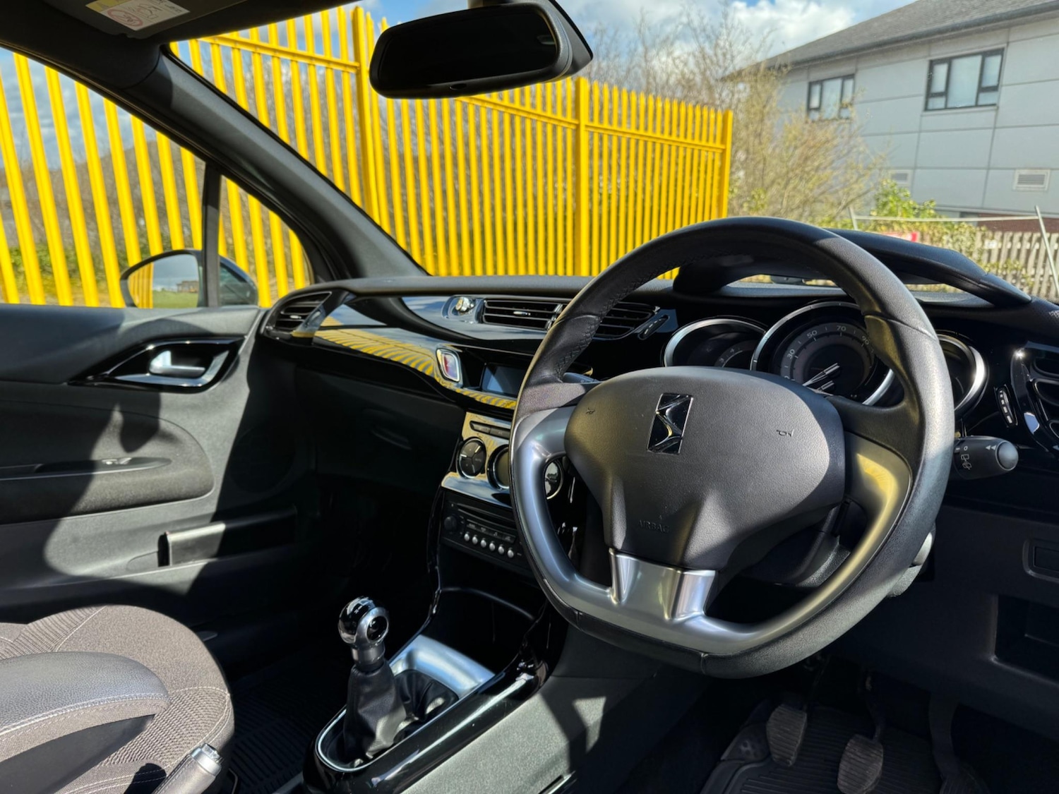 Used Citroen DS3 2015 for sale - 76528118: Photo 9