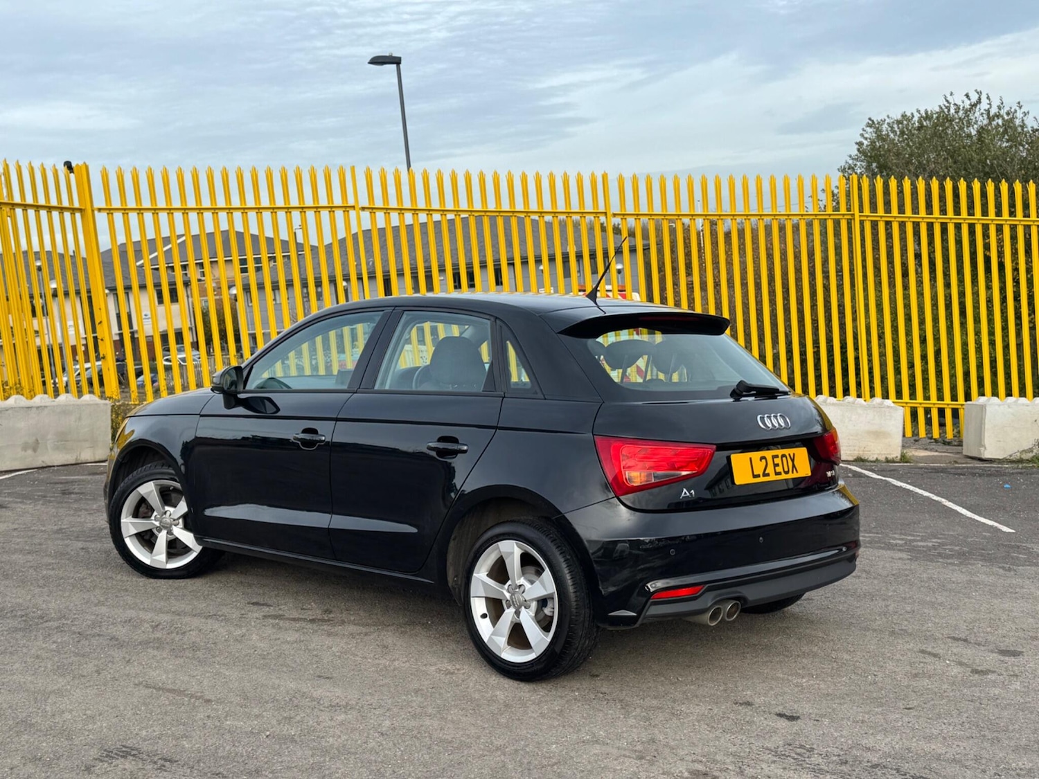 Used Audi A1 2016 for sale - 76246959: Photo 2