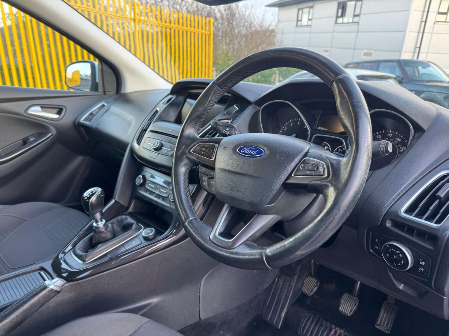 Used Ford Focus 2017 for sale - 76898374: Photo 3