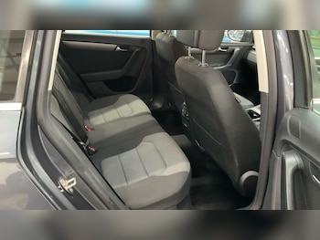 Used Volkswagen Passat 2011 for sale - 77509957: Photo