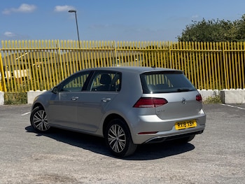 Used Volkswagen Golf 2018 for sale - 78947204: Photo