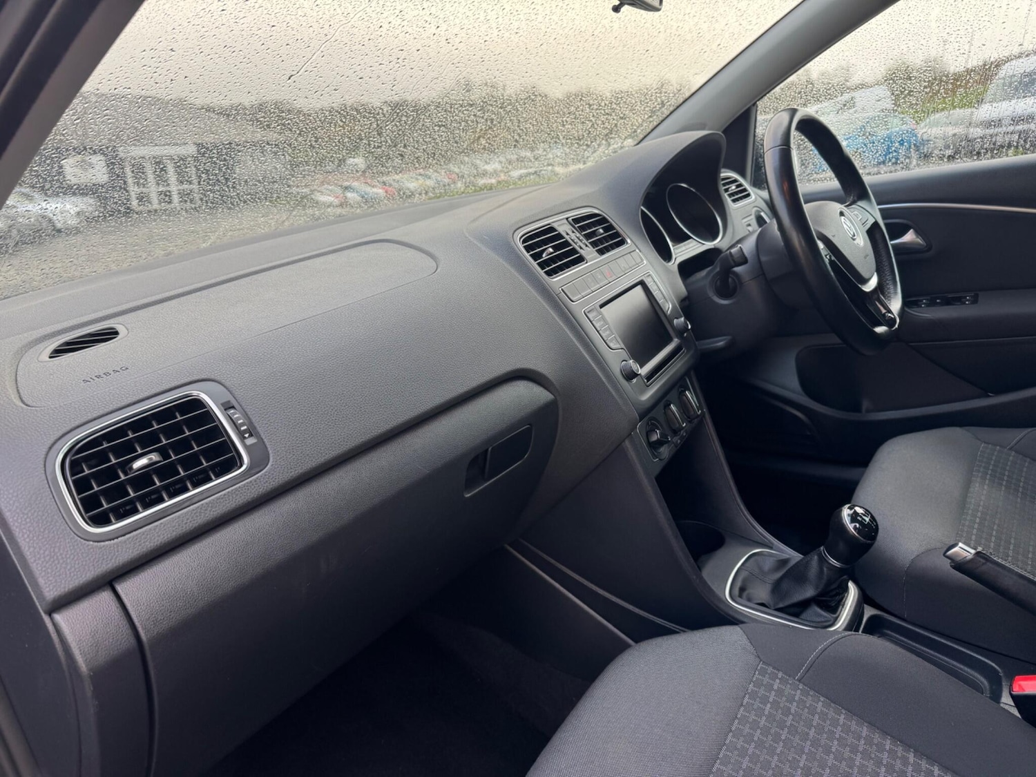 Used Volkswagen Polo 2017 for sale - 76700771: Photo 11