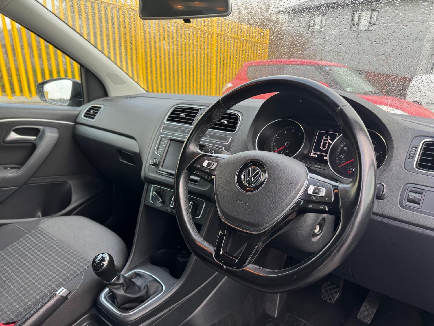 Used Volkswagen Polo 2017 for sale - 76700771: Photo 12