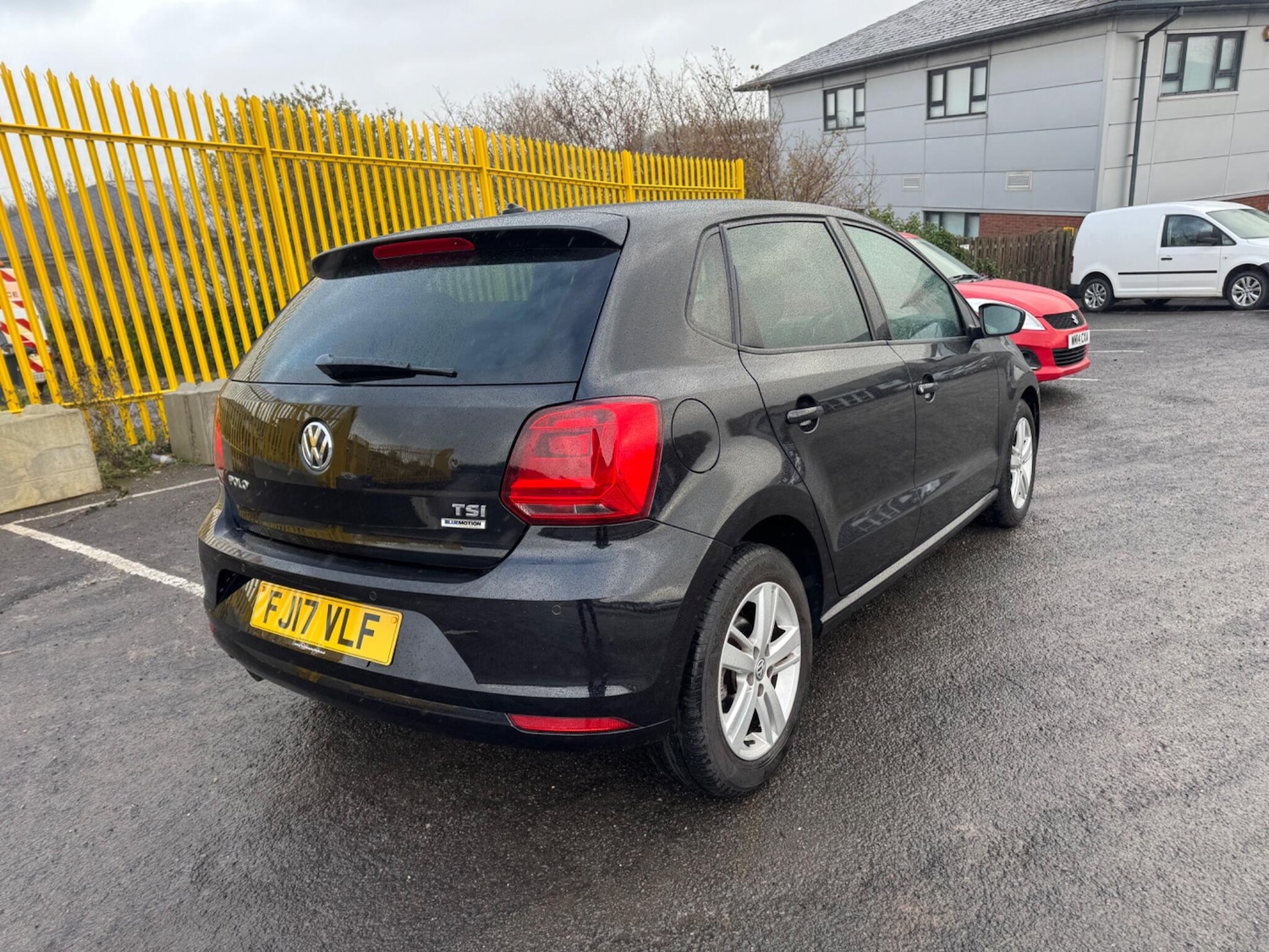 Used Volkswagen Polo 2017 for sale - 76700771: Photo 6
