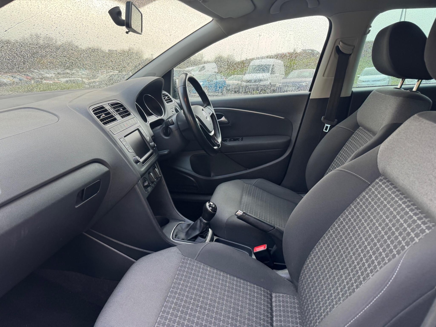 Used Volkswagen Polo 2017 for sale - 76700771: Photo 8