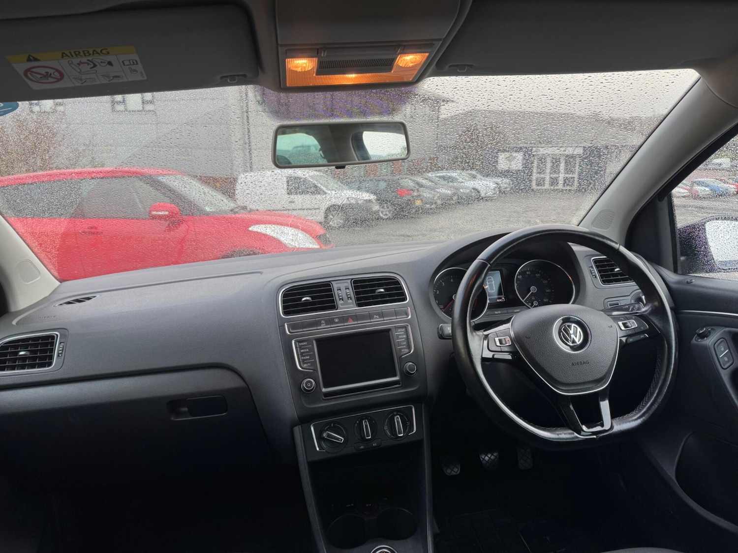 Used Volkswagen Polo 2017 for sale - 76700771: Photo 9