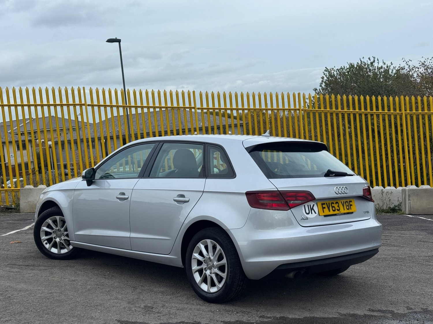 Used Audi A3 2013 for sale - 76167338: Photo 2