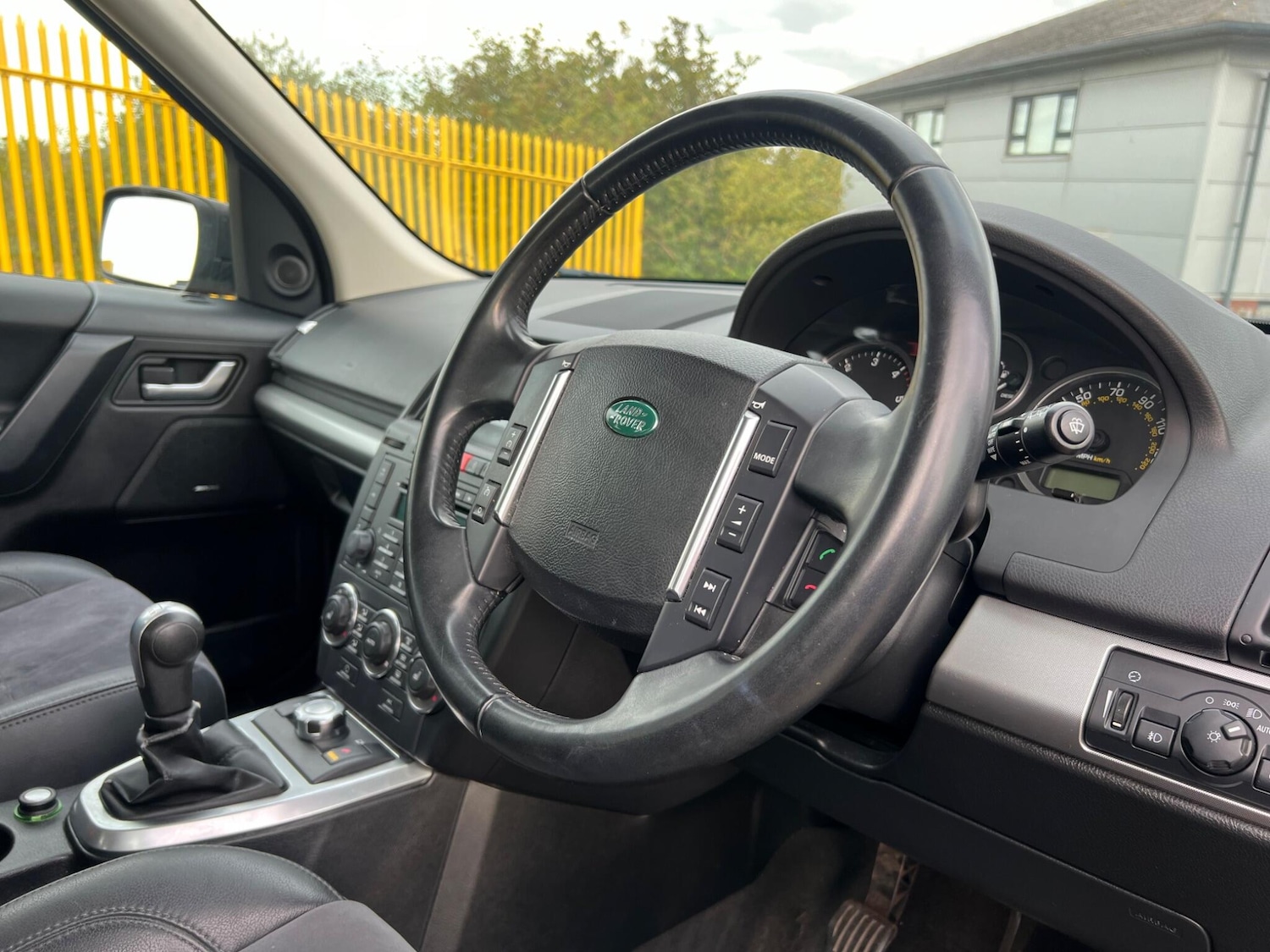 Used Land Rover Freelander 2 2011 for sale - 75741156: Photo 8