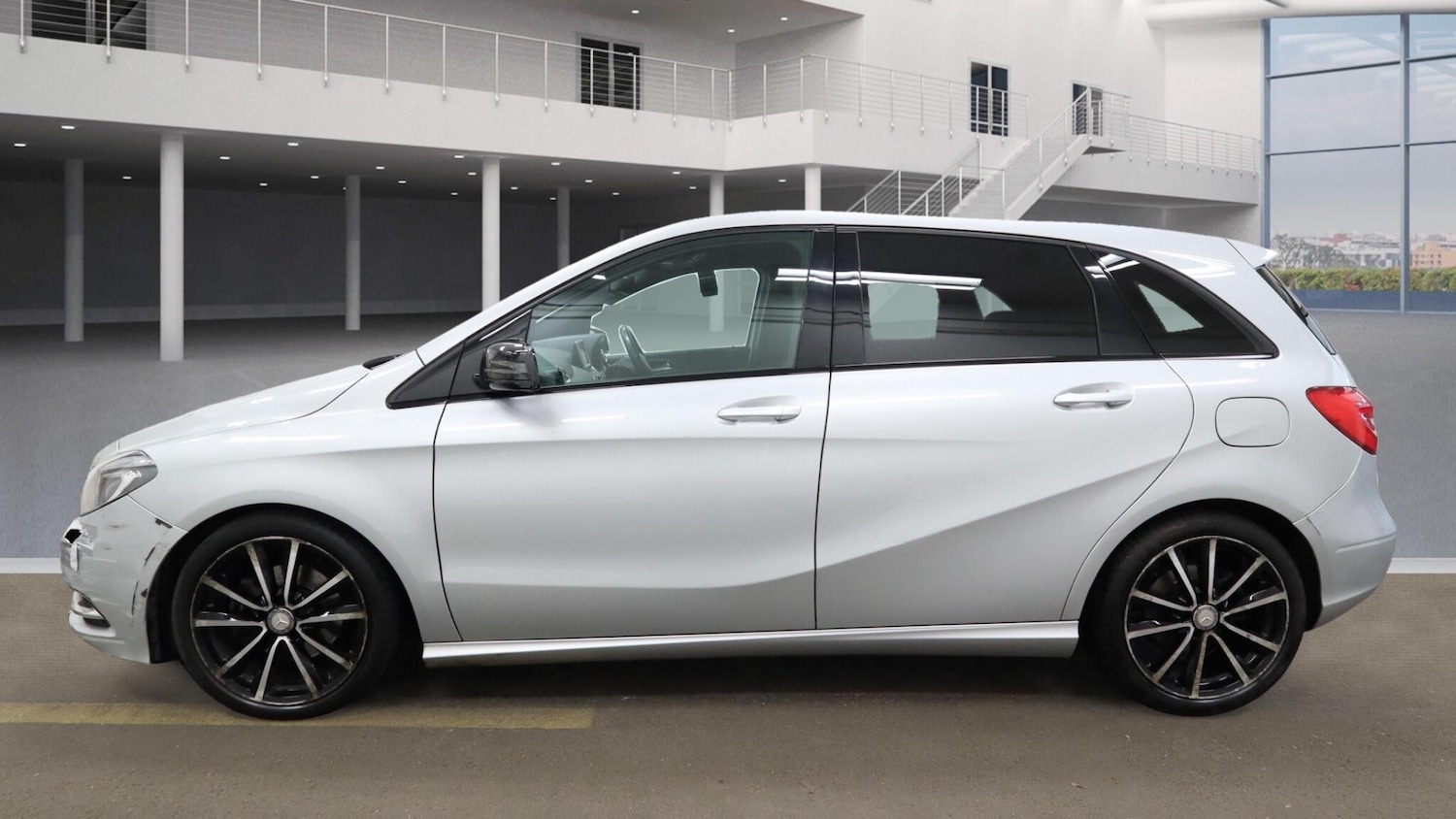 Used Mercedes-Benz B Class 2013 for sale - 76200219: Photo 3