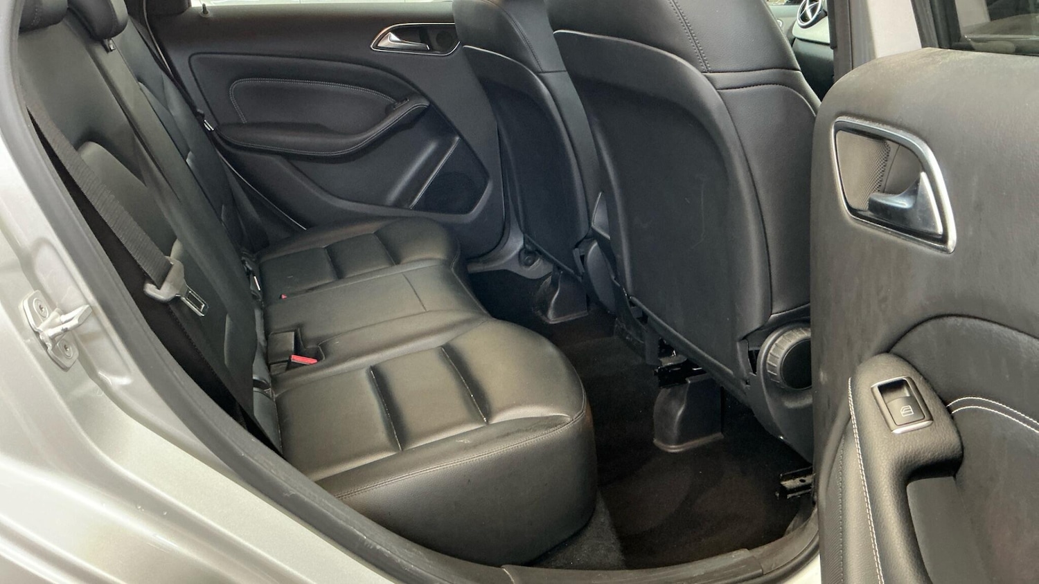 Used Mercedes-Benz B Class 2013 for sale - 76200219: Photo 5