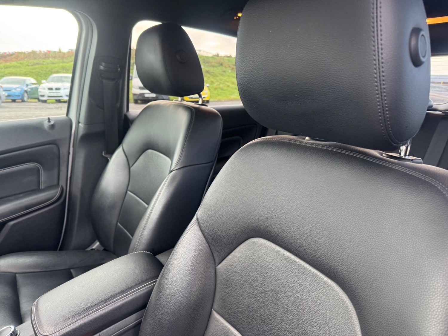 Used Mercedes-Benz B Class 2013 for sale - 76200219: Photo 8