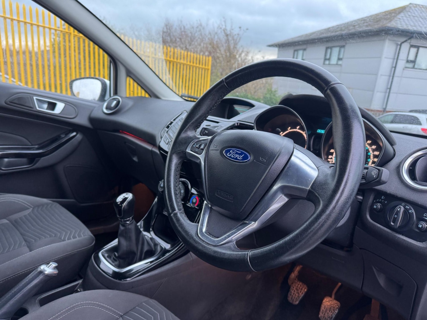 Used Ford Fiesta 2015 for sale - 76042854: Photo 12