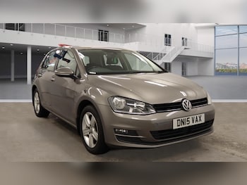 Used Volkswagen Golf 2015 for sale - 76975413: Photo