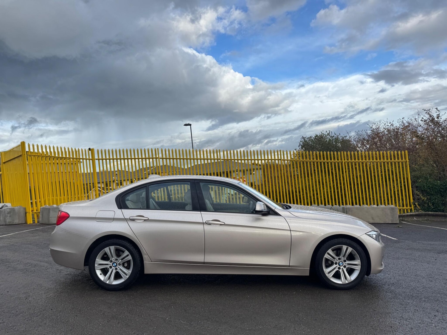 Used BMW 3 Series for sale - 76996800: Photo 5