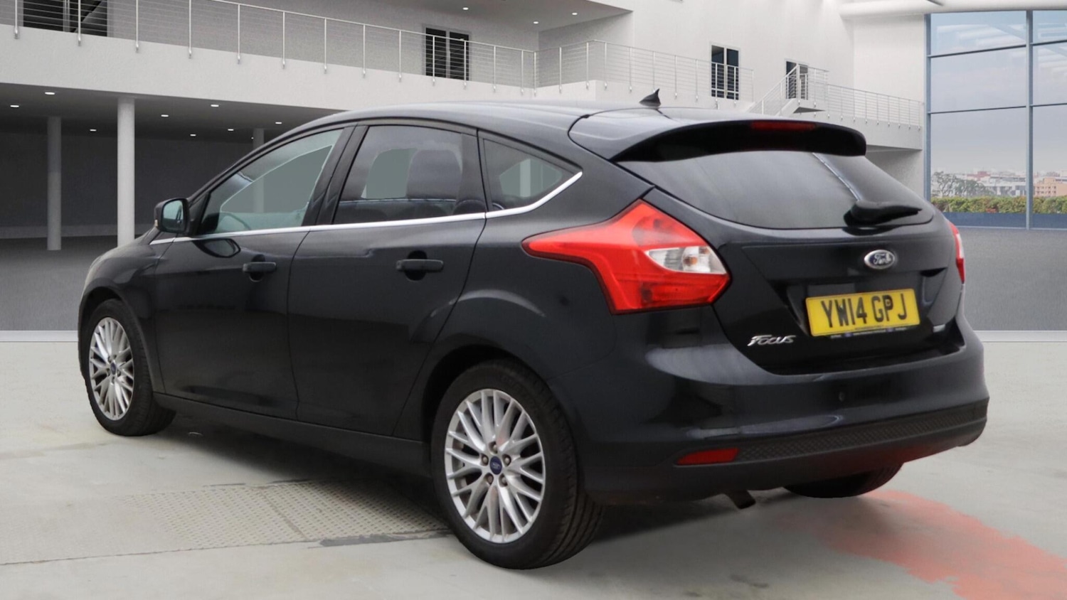 Used Ford Focus 2014 for sale - 76457609: Photo 2