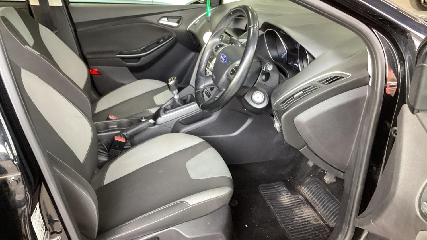 Used Ford Focus 2014 for sale - 76457609: Photo 5