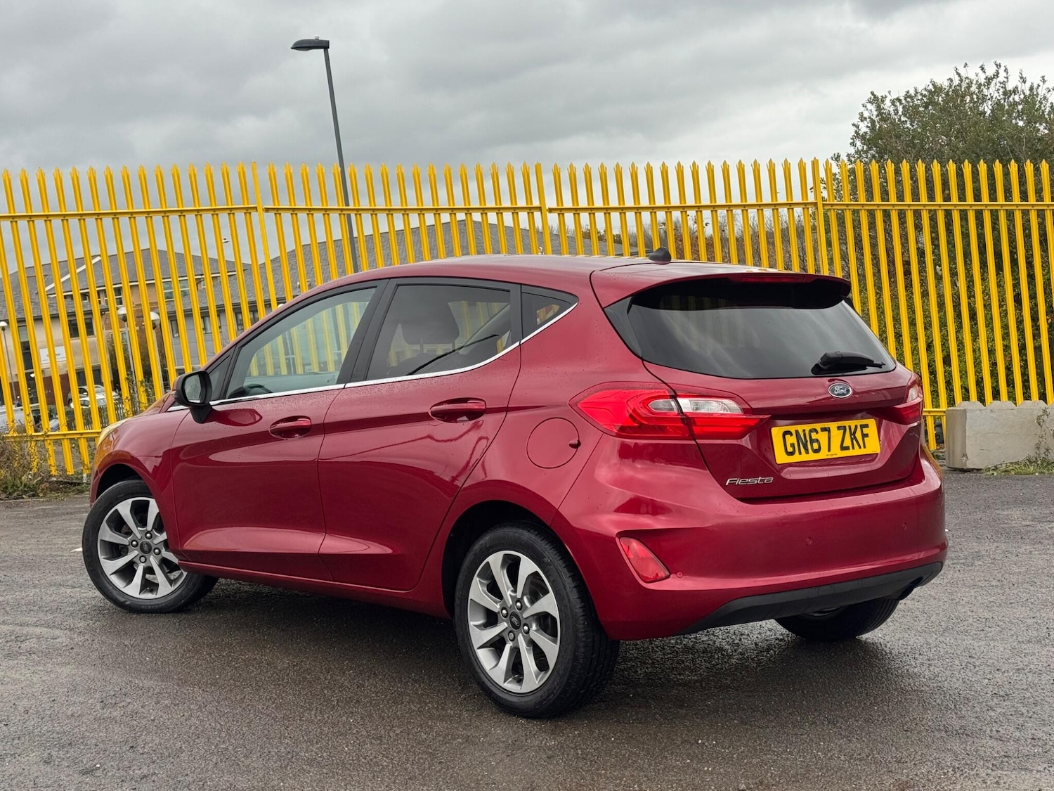Used Ford Fiesta 2017 for sale - 76995295: Photo 2