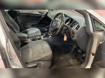 Used Volkswagen Golf 2016 for sale - 78020229: Photo