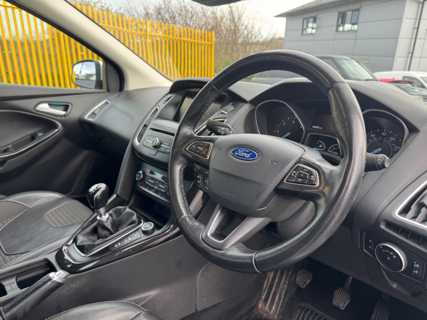 Used Ford Focus 2015 for sale - 76898262: Photo 11