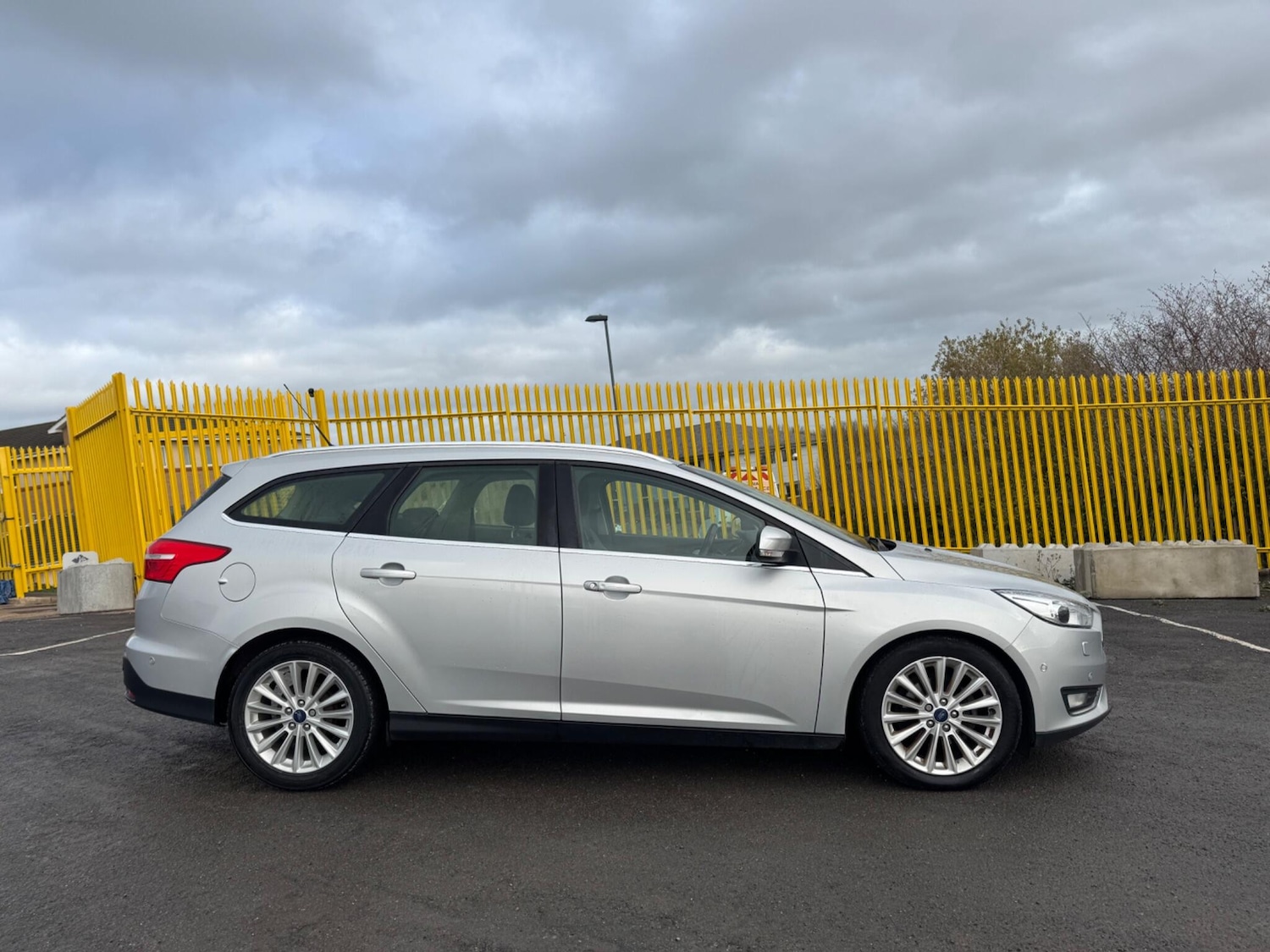 Used Ford Focus 2015 for sale - 76898262: Photo 5