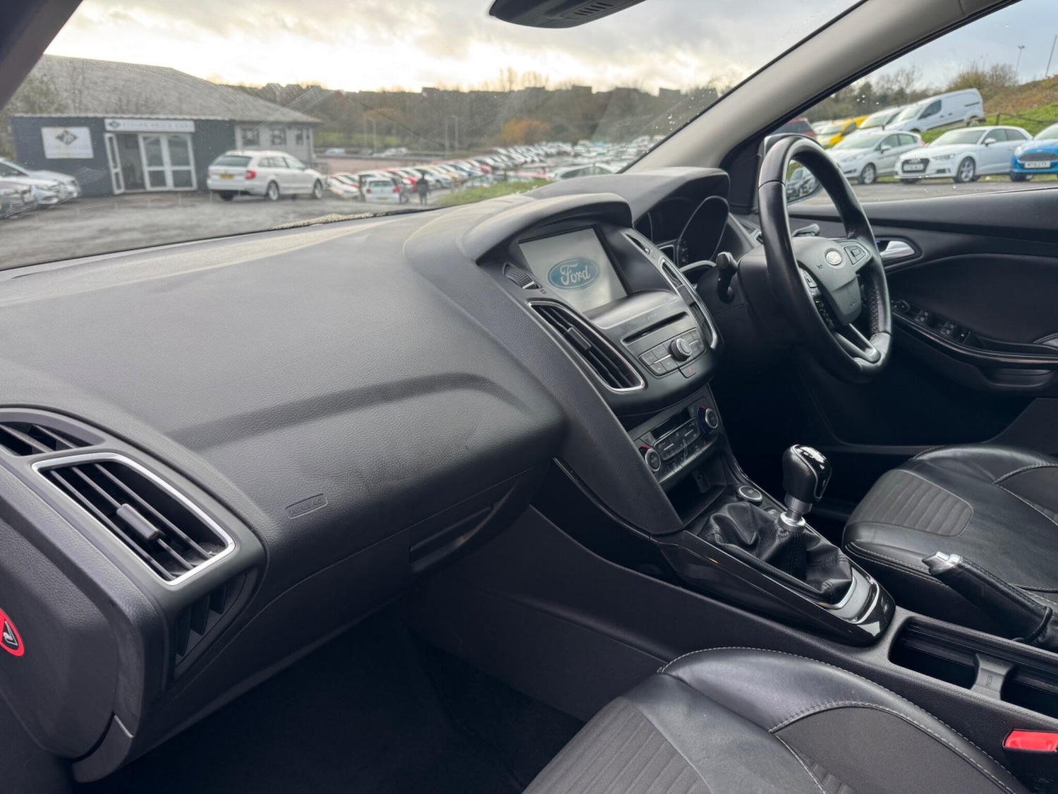 Used Ford Focus 2015 for sale - 76898262: Photo 8