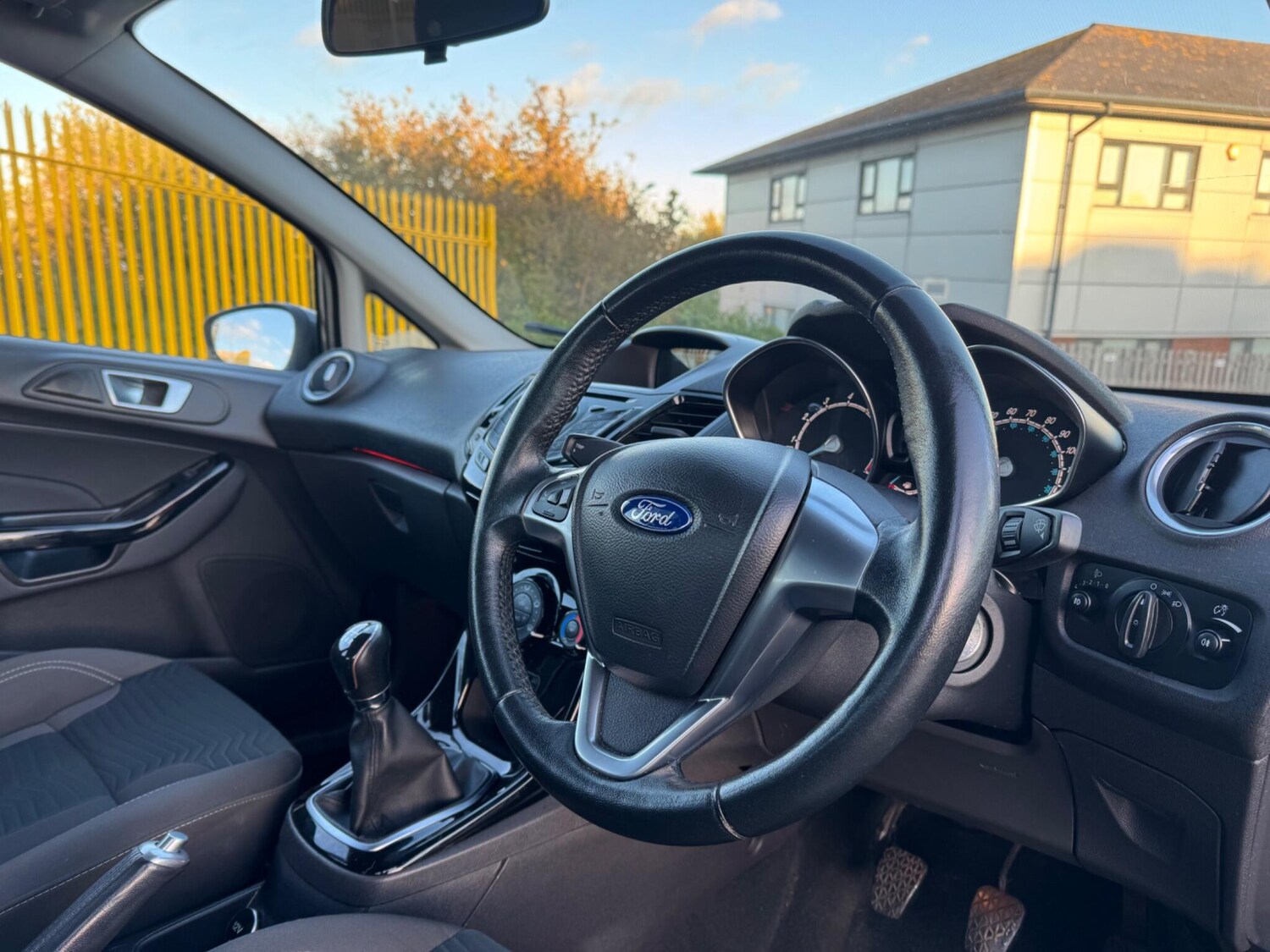 Used Ford Fiesta 2015 for sale - 76388254: Photo 11