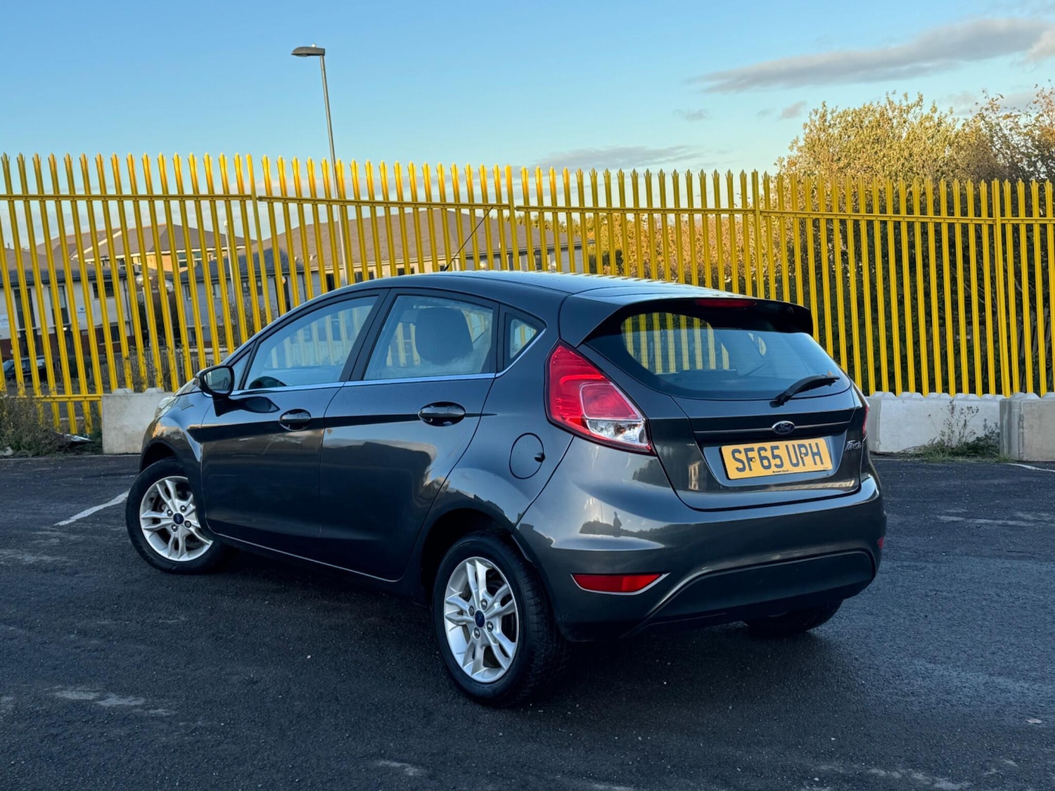 Used Ford Fiesta 2015 for sale - 76388254: Photo 3