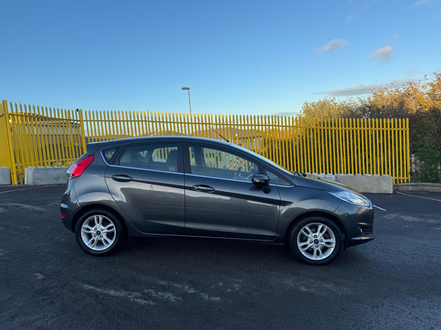 Used Ford Fiesta 2015 for sale - 76388254: Photo 6