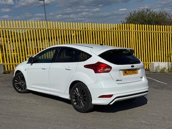 Used Ford Focus 2017 for sale - 79613246: Photo